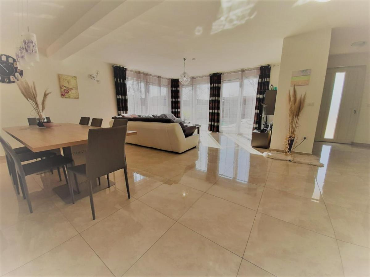 Villa Nemo Пореч Екстериор снимка