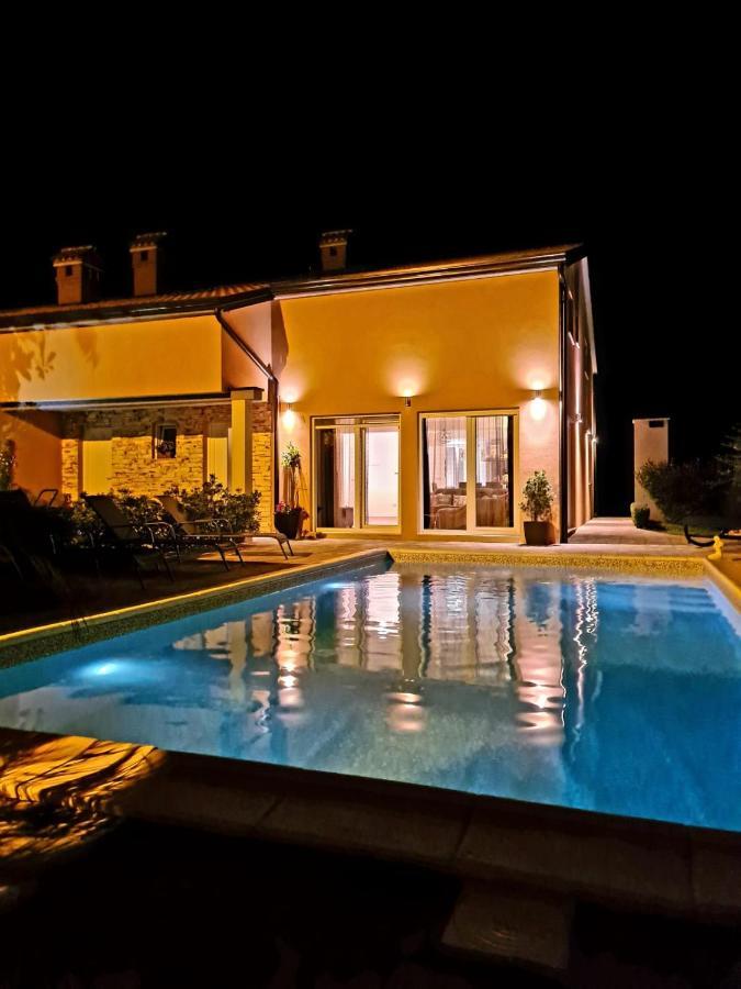 Villa Nemo Пореч Екстериор снимка