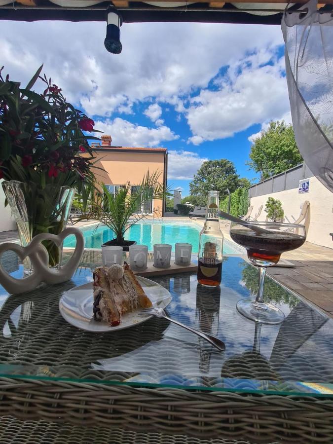 Villa Nemo Пореч Екстериор снимка