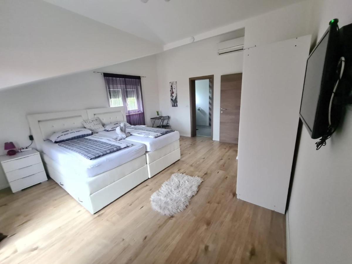 Villa Nemo Пореч Екстериор снимка
