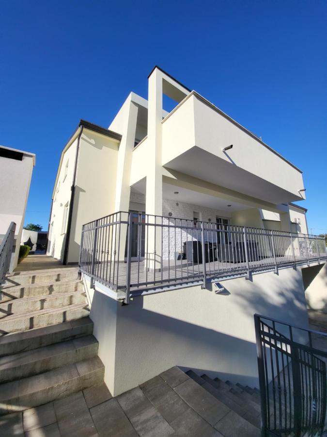 Villa Nemo Пореч Екстериор снимка