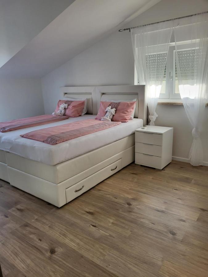 Villa Nemo Пореч Екстериор снимка